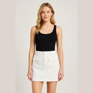 Old Navy White Skirt Size 2 Front and Back Pockets Vintage 90’s NWT